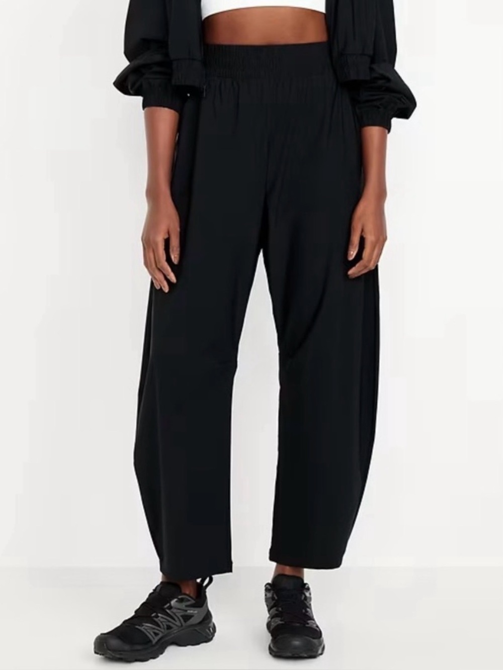 Old Navy Sleektech Barrel Pant